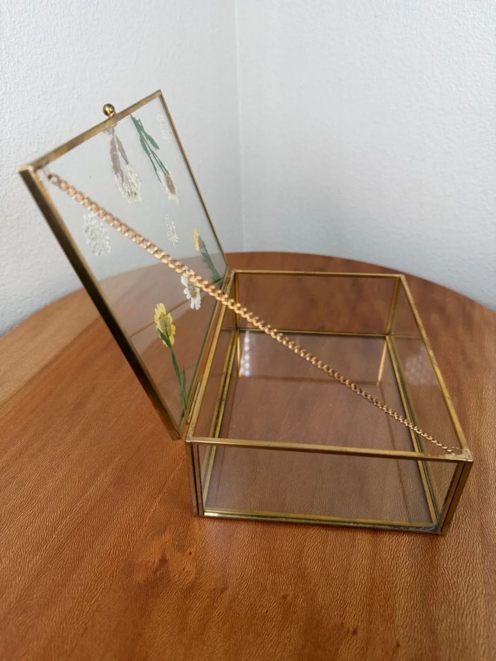 Vintage Dried Pressed Flower Glass Jewelry Box Delicate Cottagecore Gold Daisy’s